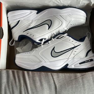 Air Monarch IV